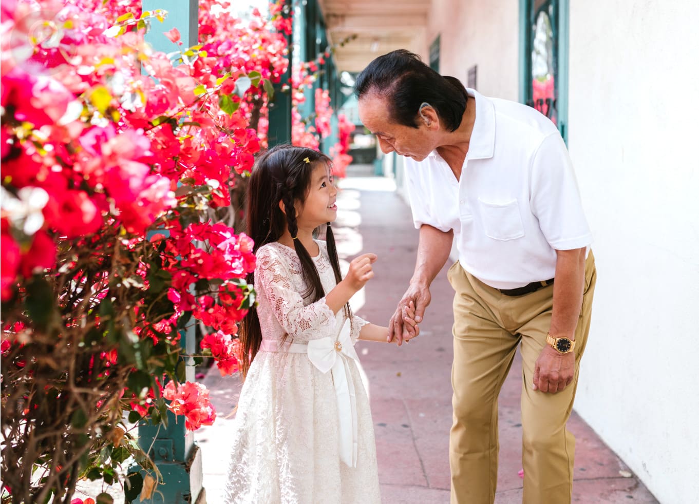 รับมืออย่างไรหากประสิทธิภาพในการได้ยินเสื่อมถอย ยืนฟัง